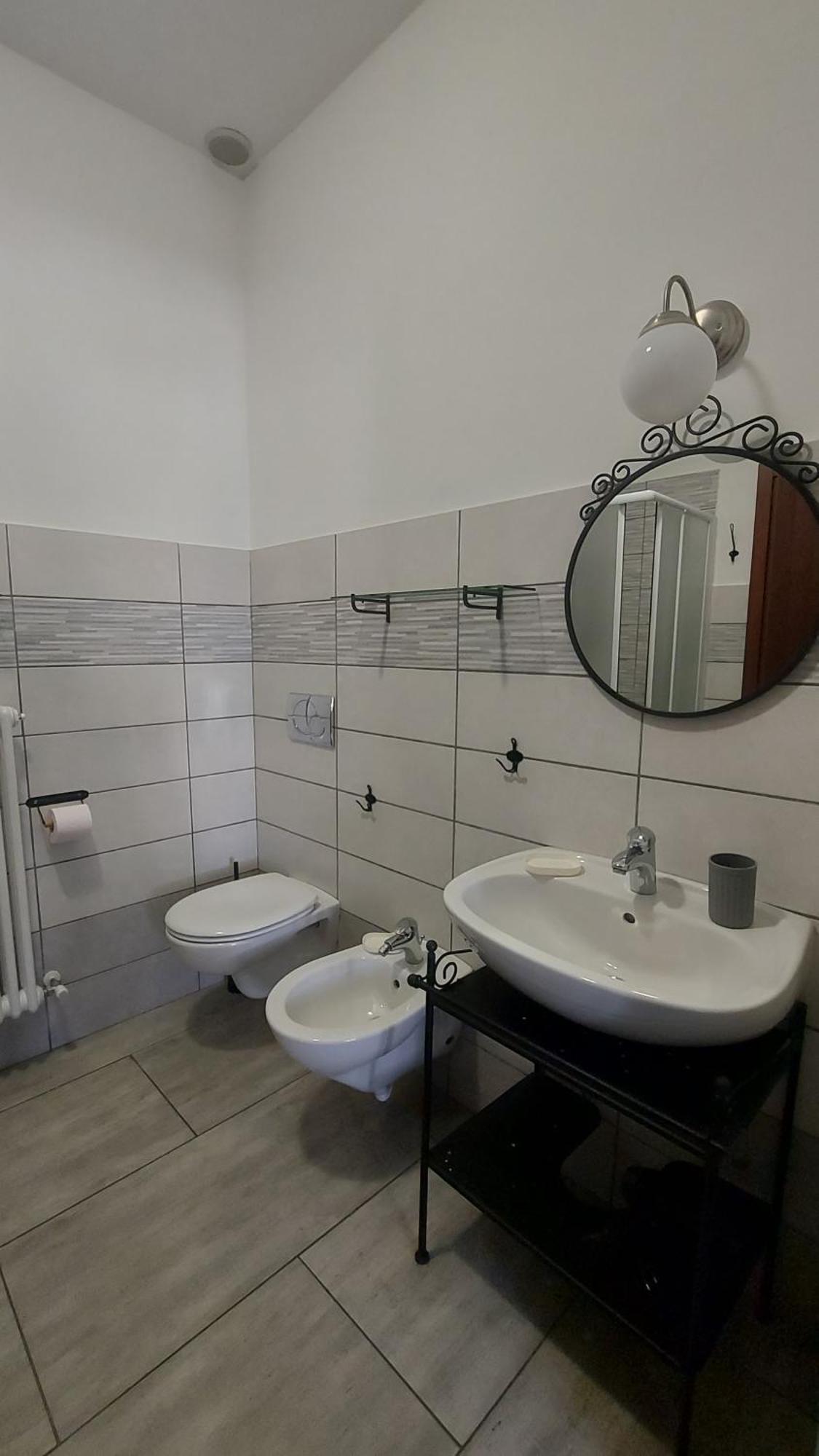Locanda La Tana Del Luppolo Valmadrera Kültér fotó